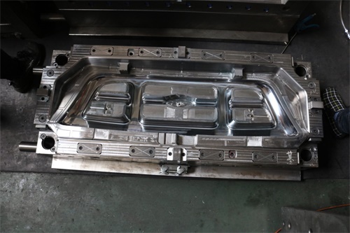 How does the injection mold solve the scorch problem? Exhaust exhaust!