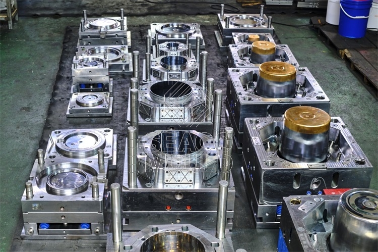 bucket mould
